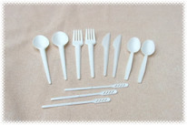 Plastic_cutlery.jpg